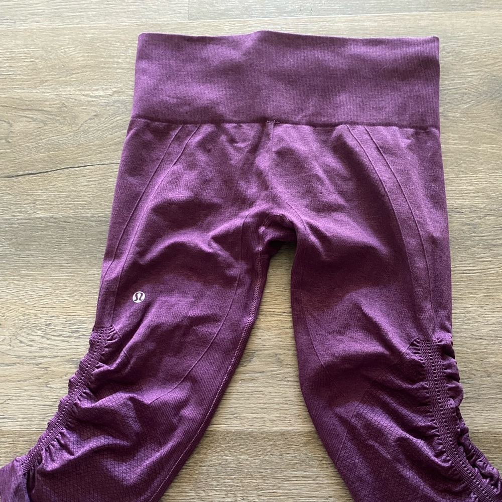 LULULEMON High rise Leggings🟣
